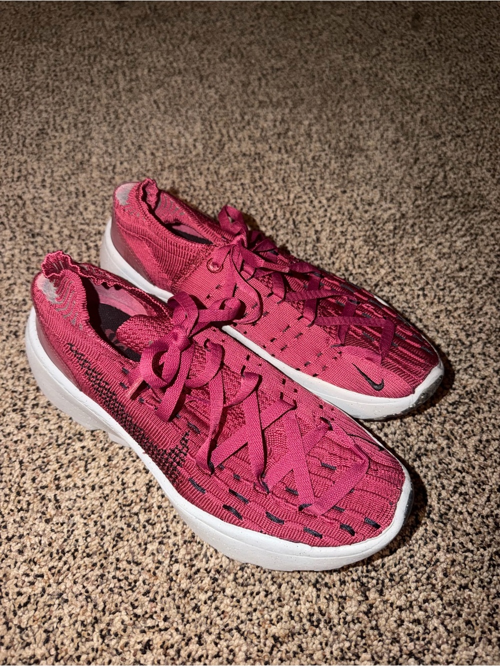 Nike women's Space Hippie 04
"Sweet Beet" sneakers
